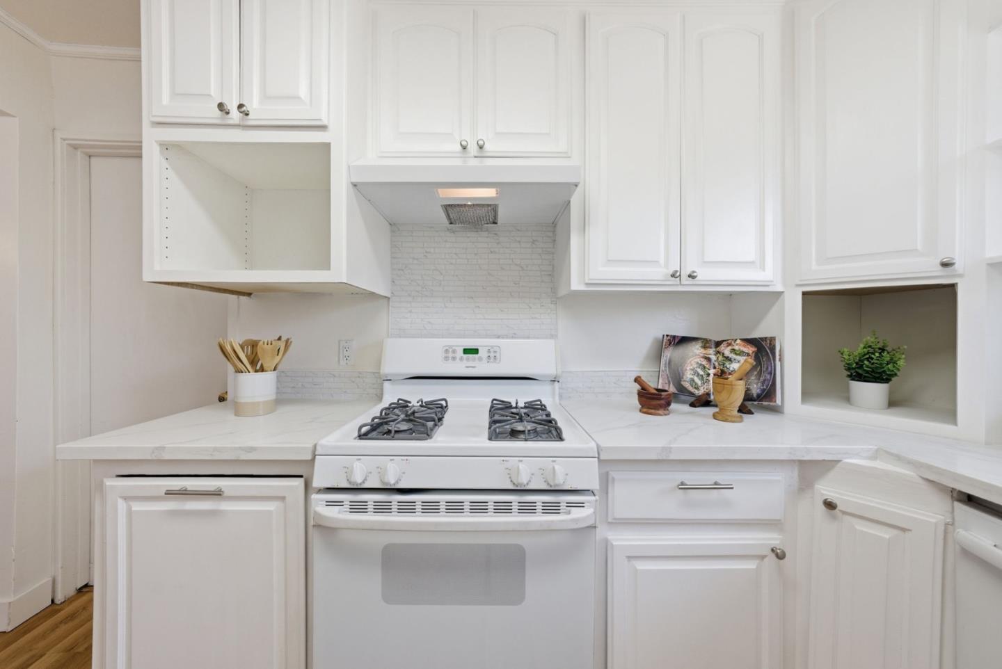 Detail Gallery Image 14 of 55 For 3046 Greenwood Dr, Fremont,  CA 94536 - 4 Beds | 2 Baths