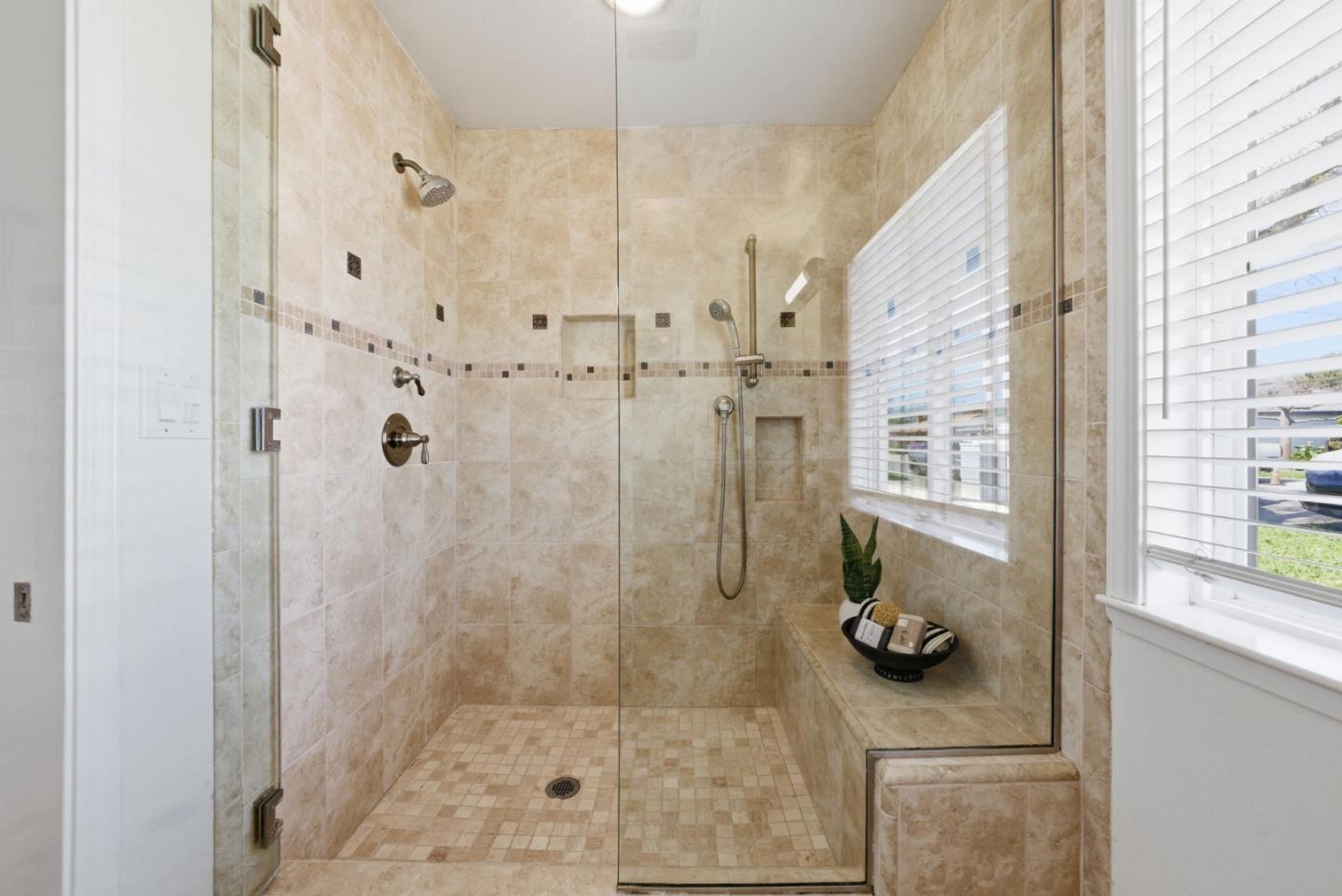 Detail Gallery Image 20 of 55 For 3046 Greenwood Dr, Fremont,  CA 94536 - 4 Beds | 2 Baths