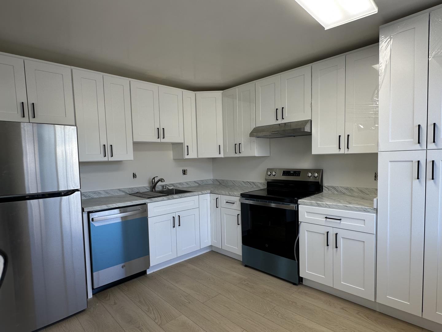 Detail Gallery Image 2 of 23 For 1610 Ottawa Ct, Sunnyvale,  CA 94087 - – Beds | – Baths