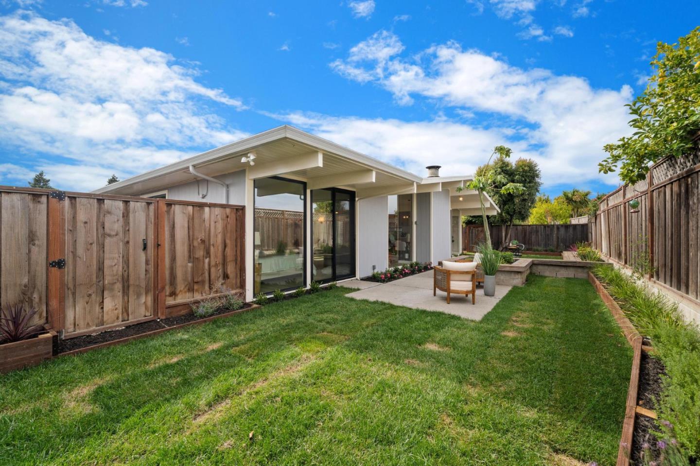 Detail Gallery Image 15 of 54 For 224 Loon Ct, Foster City,  CA 94404 - 4 Beds | 2 Baths