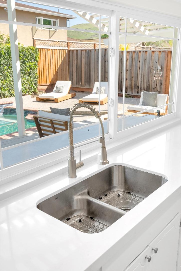 Detail Gallery Image 16 of 61 For 6280 Mountford Dr, San Jose,  CA 95123 - 4 Beds | 2/1 Baths