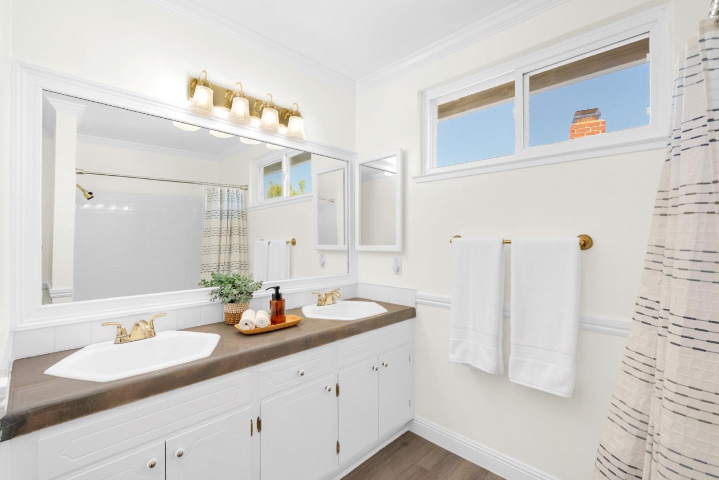 Detail Gallery Image 30 of 61 For 6280 Mountford Dr, San Jose,  CA 95123 - 4 Beds | 2/1 Baths