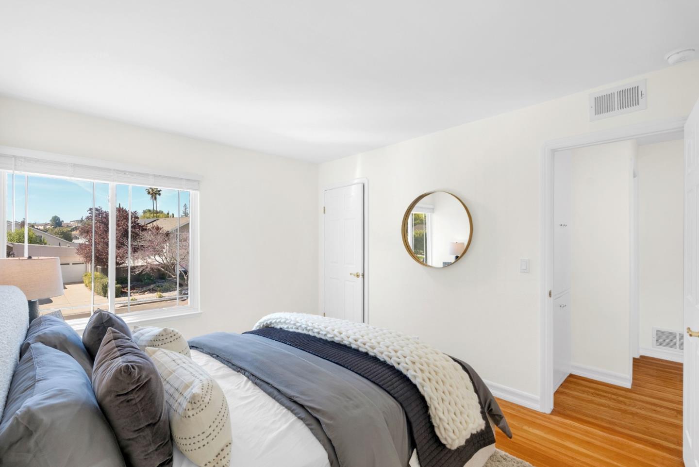 Detail Gallery Image 31 of 61 For 6280 Mountford Dr, San Jose,  CA 95123 - 4 Beds | 2/1 Baths