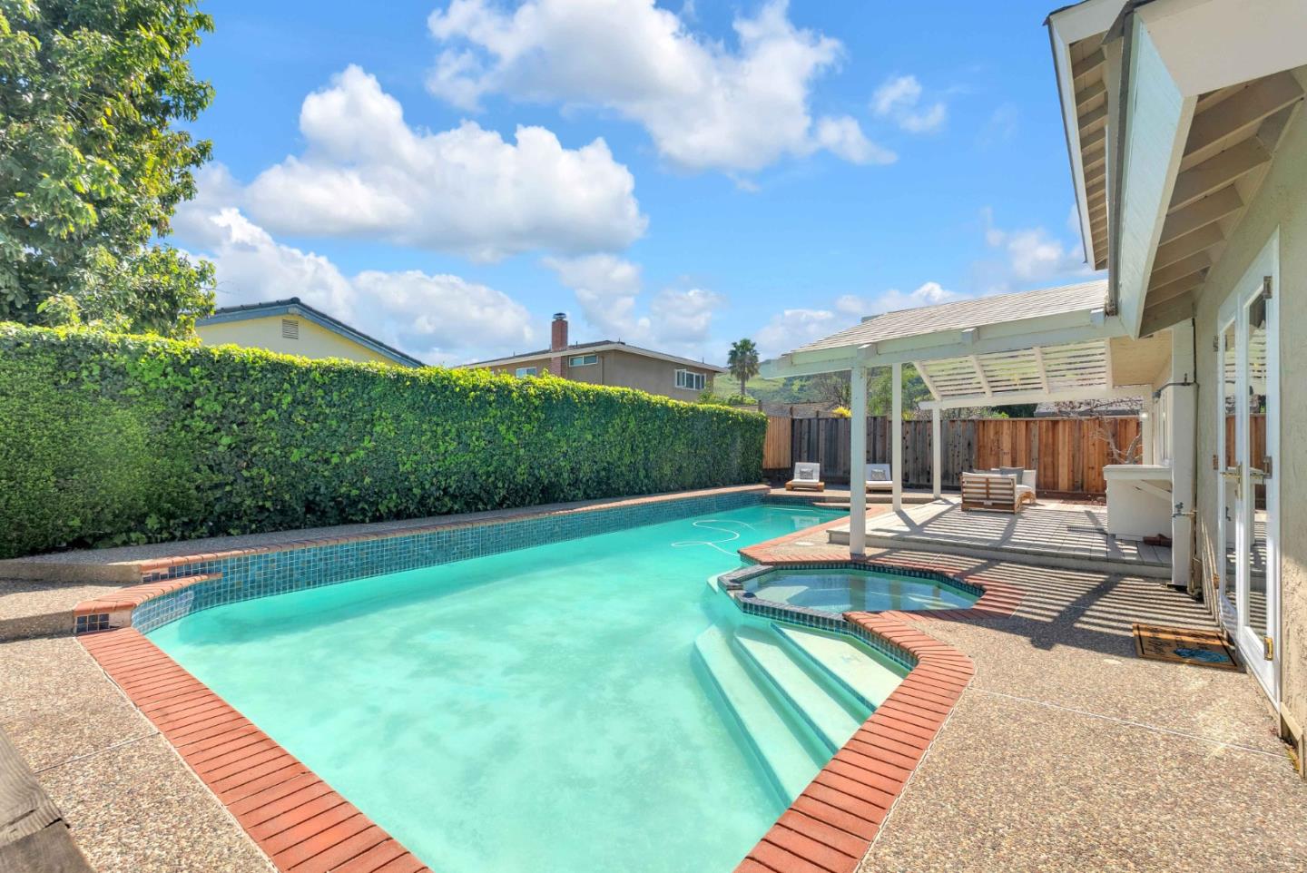 Detail Gallery Image 43 of 61 For 6280 Mountford Dr, San Jose,  CA 95123 - 4 Beds | 2/1 Baths