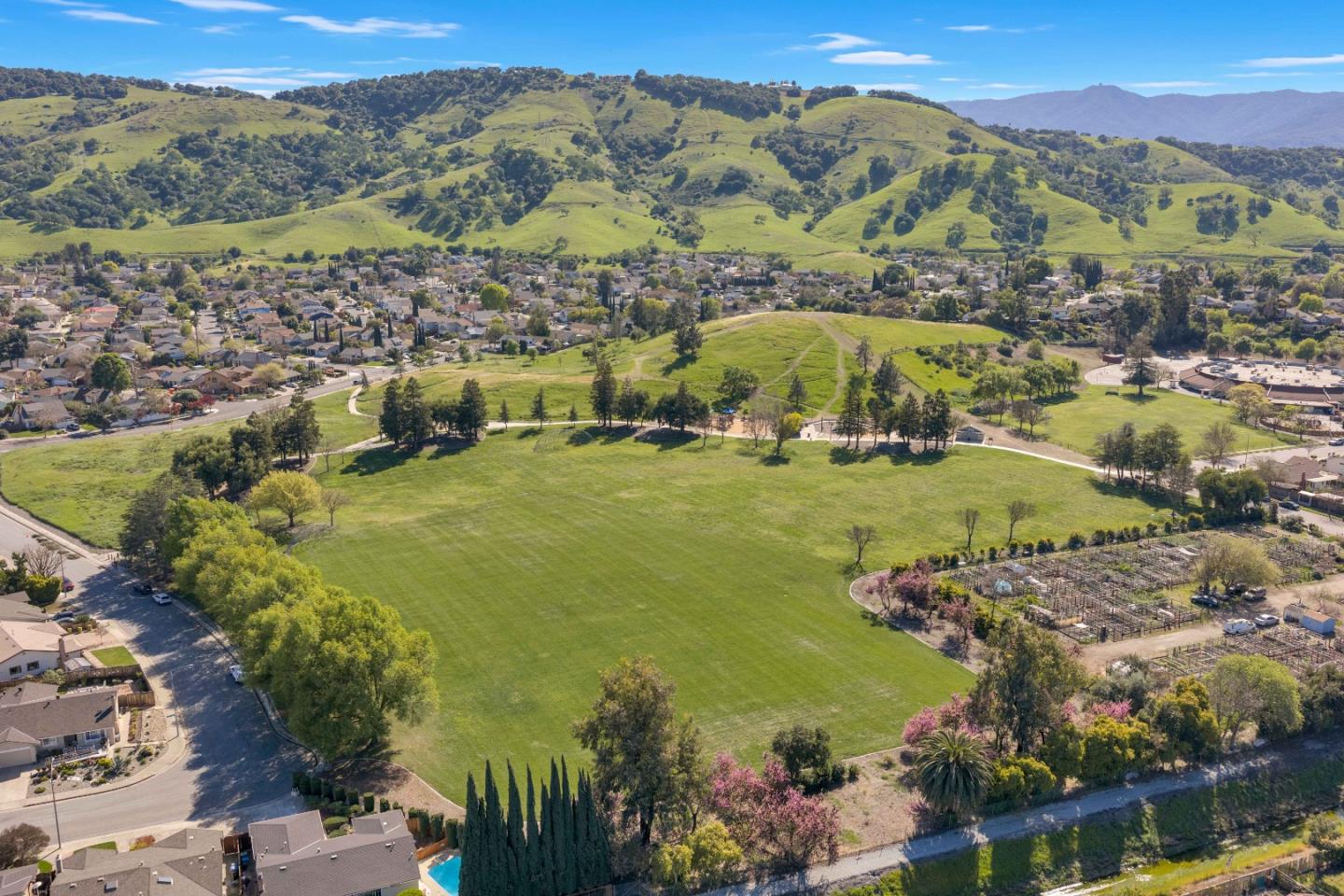 Detail Gallery Image 53 of 61 For 6280 Mountford Dr, San Jose,  CA 95123 - 4 Beds | 2/1 Baths