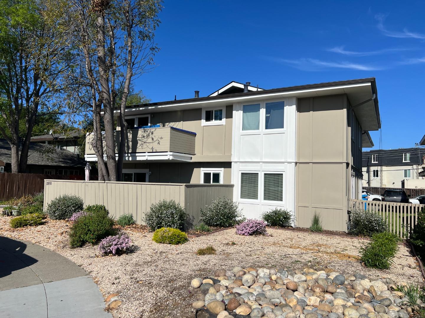 Detail Gallery Image 3 of 4 For 1850 El Parque Ct, San Mateo,  CA 94403 - – Beds | – Baths