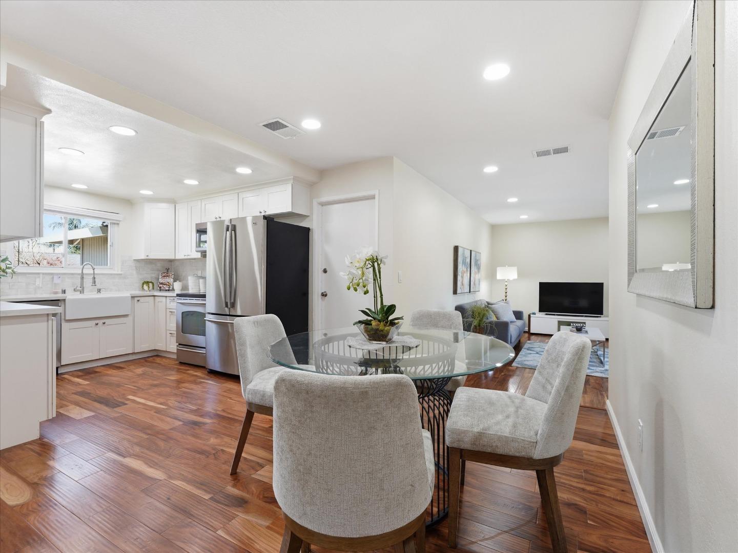 Detail Gallery Image 16 of 34 For 5711 Hillbright Cir, San Jose,  CA 95123 - 4 Beds | 2 Baths