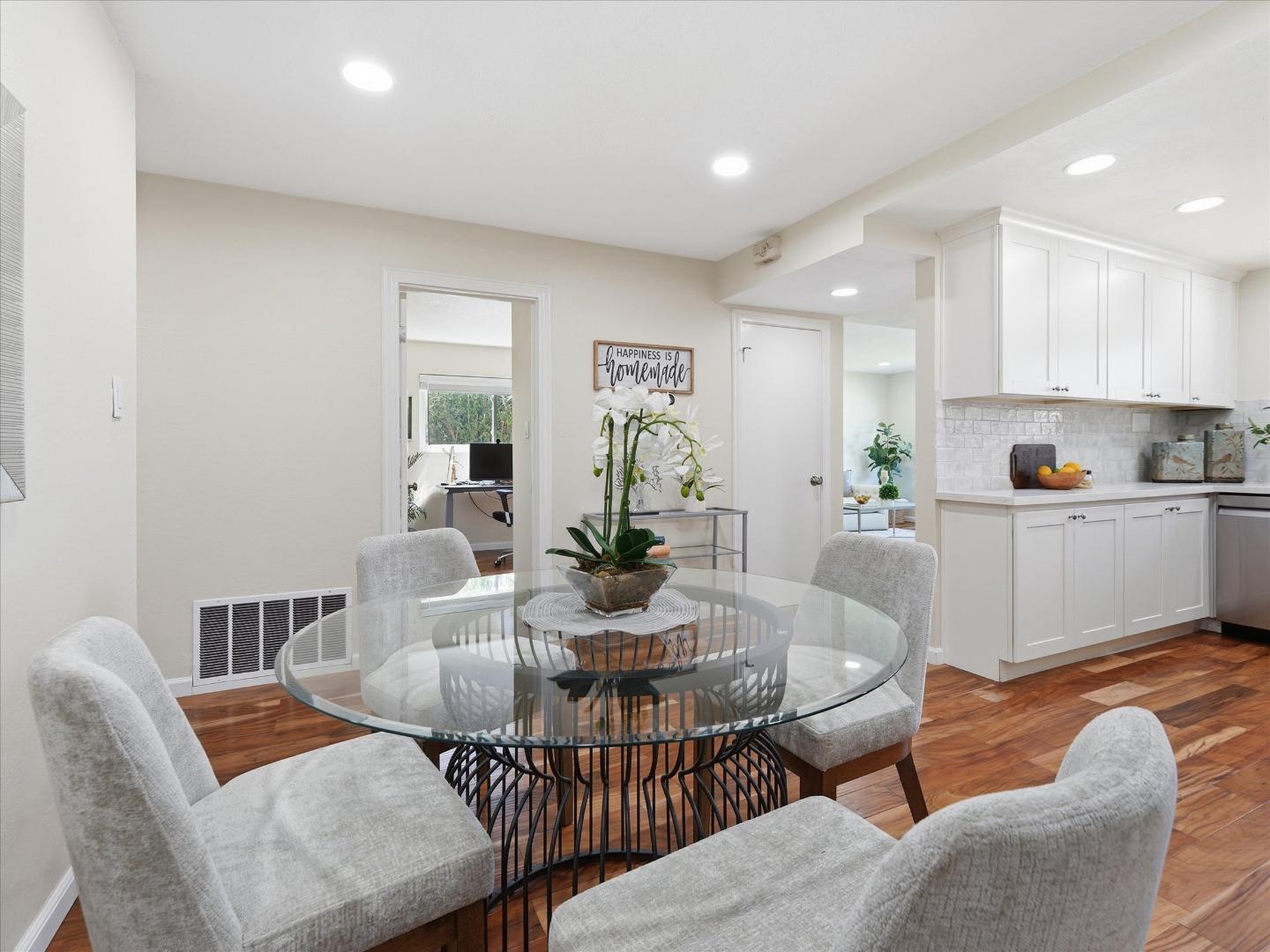 Detail Gallery Image 17 of 34 For 5711 Hillbright Cir, San Jose,  CA 95123 - 4 Beds | 2 Baths