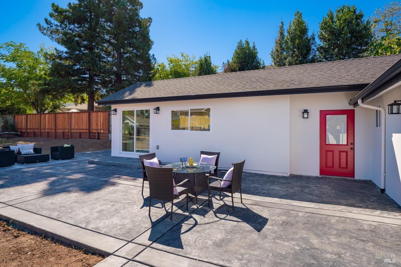 Detail Gallery Image 11 of 30 For 2188 Patton Ave, Napa,  CA 94559 - 3 Beds | 2 Baths