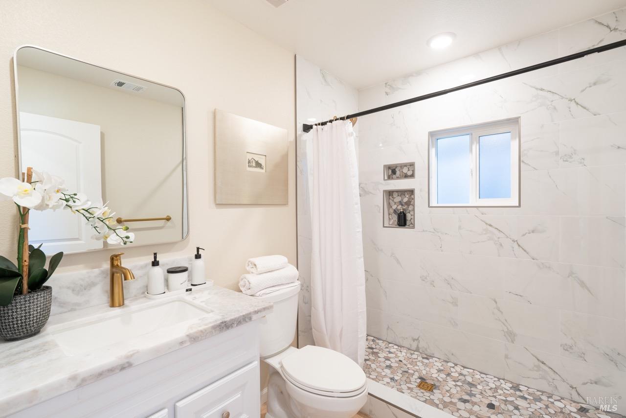 Detail Gallery Image 13 of 30 For 2188 Patton Ave, Napa,  CA 94559 - 3 Beds | 2 Baths