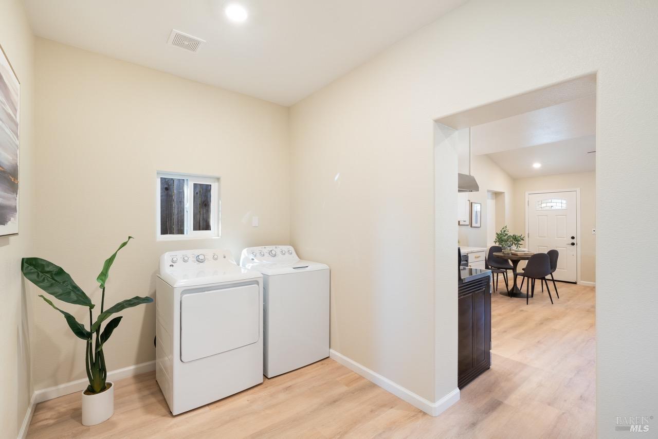 Detail Gallery Image 16 of 30 For 2188 Patton Ave, Napa,  CA 94559 - 3 Beds | 2 Baths