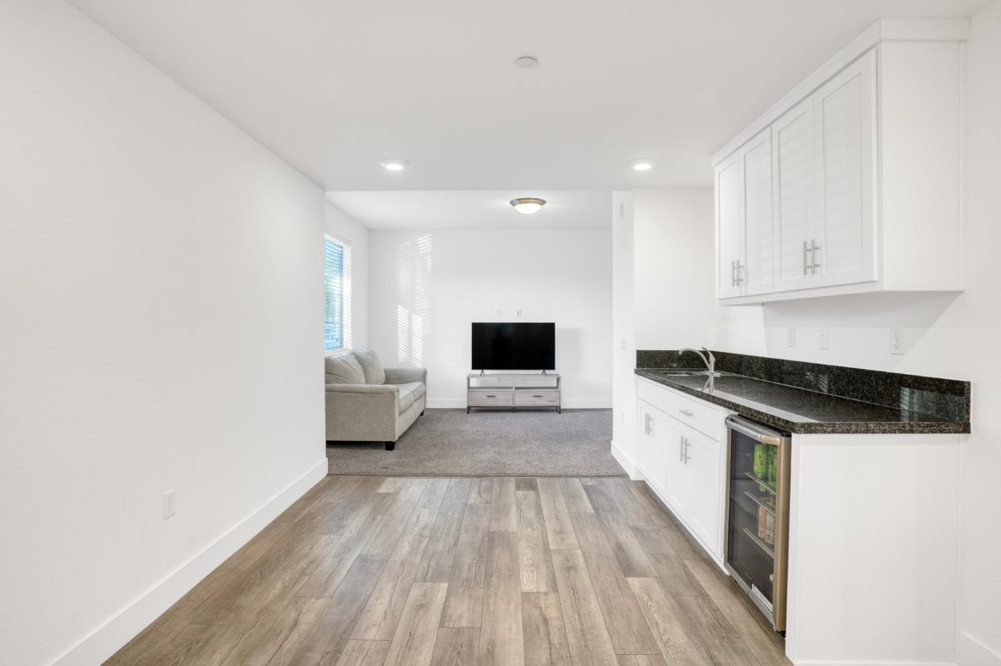 Detail Gallery Image 12 of 50 For 29243 Hub Ct, Hayward,  CA 94544 - 2 Beds | 2 Baths