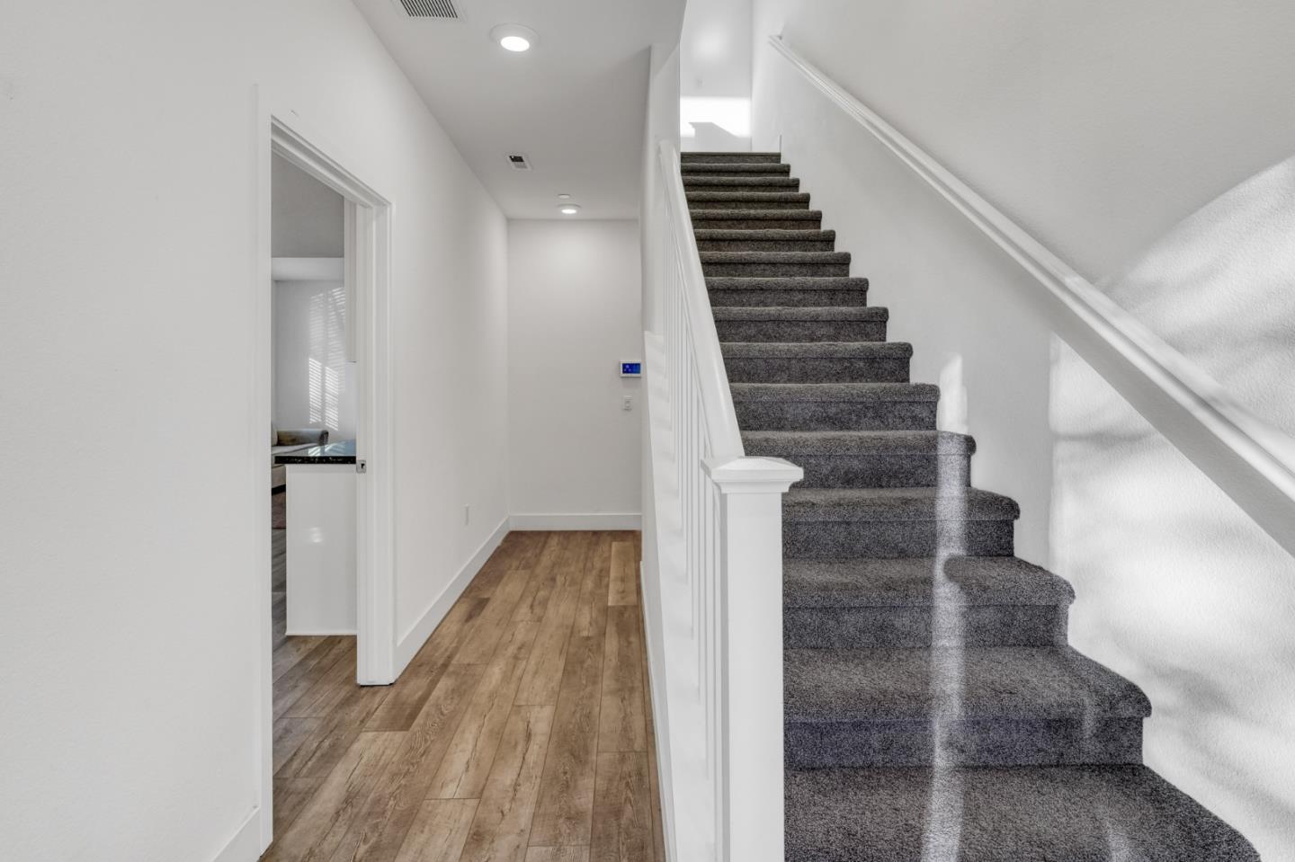 Detail Gallery Image 13 of 50 For 29243 Hub Ct, Hayward,  CA 94544 - 2 Beds | 2 Baths