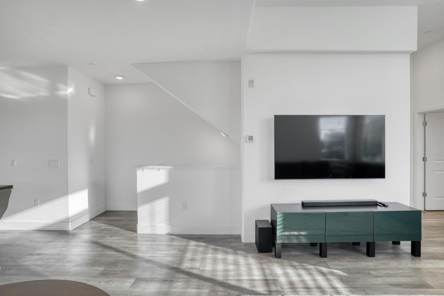 Detail Gallery Image 15 of 50 For 29243 Hub Ct, Hayward,  CA 94544 - 2 Beds | 2 Baths