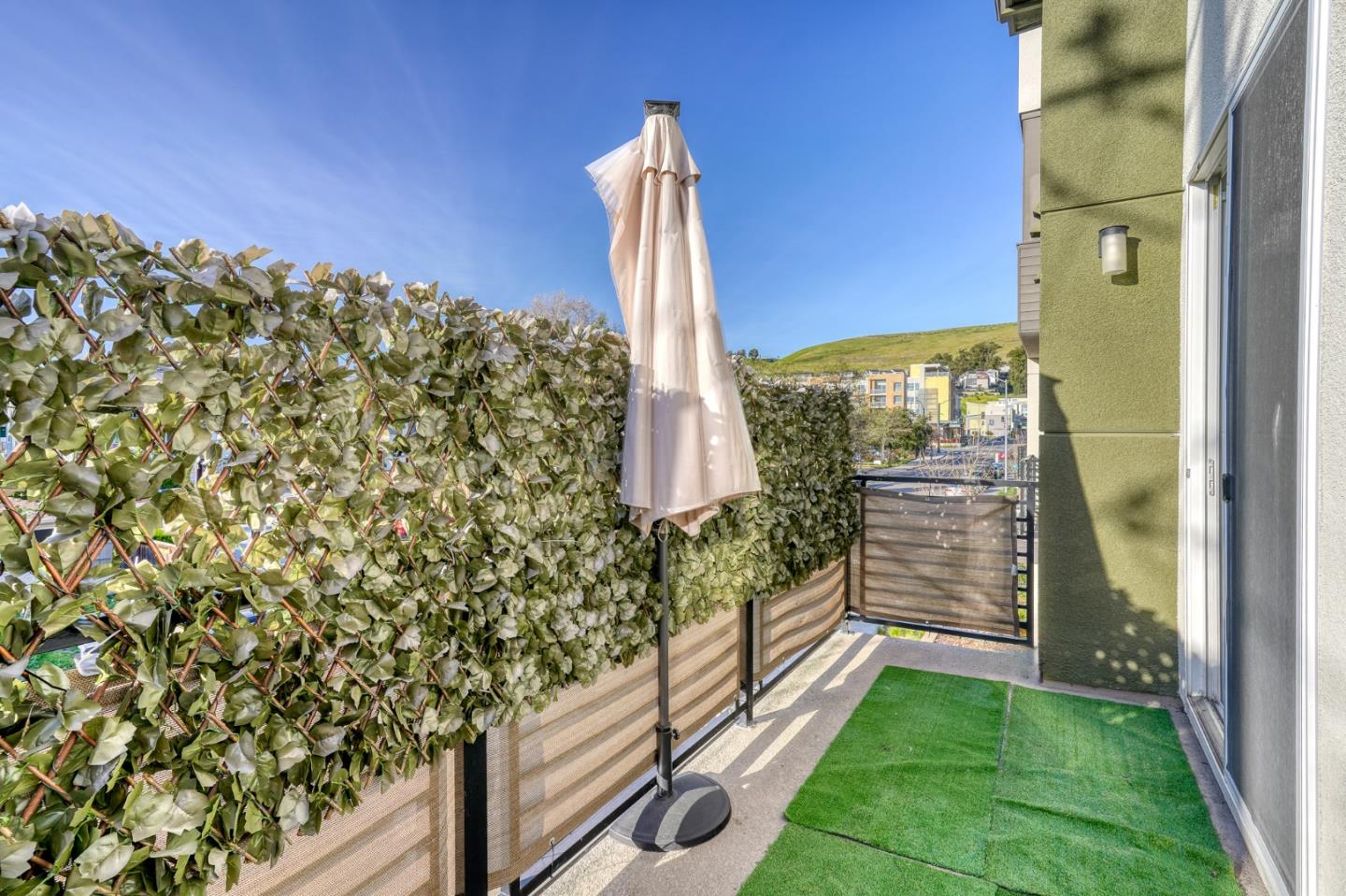 Detail Gallery Image 22 of 50 For 29243 Hub Ct, Hayward,  CA 94544 - 2 Beds | 2 Baths