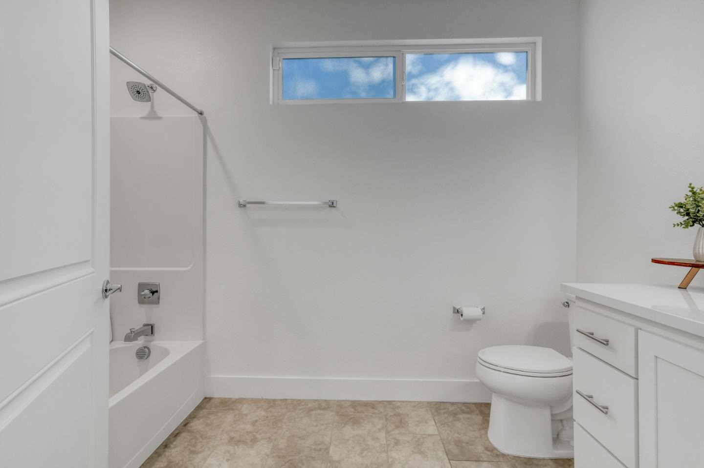 Detail Gallery Image 26 of 50 For 29243 Hub Ct, Hayward,  CA 94544 - 2 Beds | 2 Baths