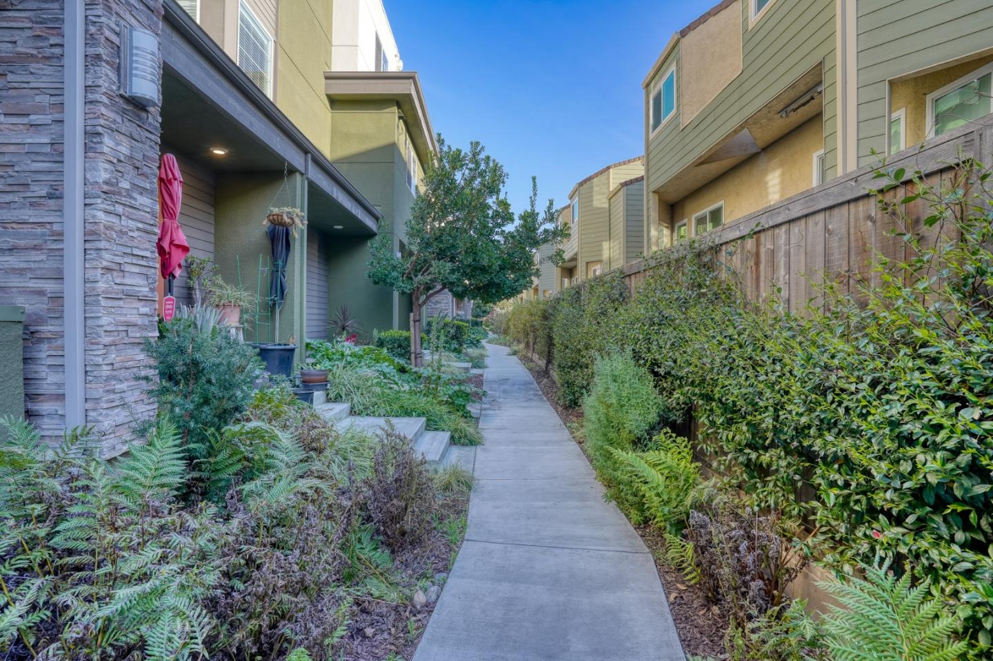 Detail Gallery Image 35 of 50 For 29243 Hub Ct, Hayward,  CA 94544 - 2 Beds | 2 Baths