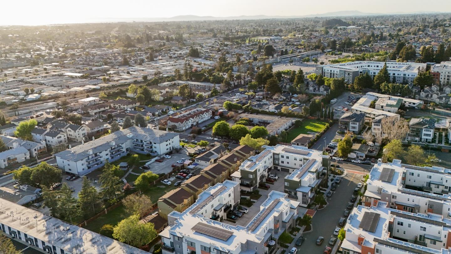 Detail Gallery Image 50 of 50 For 29243 Hub Ct, Hayward,  CA 94544 - 2 Beds | 2 Baths