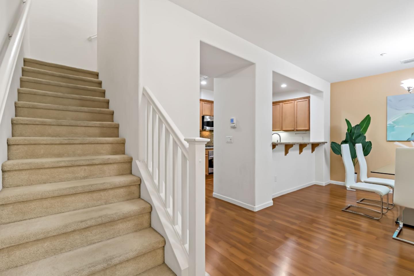 Detail Gallery Image 18 of 56 For 2695 Northern Cross Rd, Hayward,  CA 94545 - 3 Beds | 2/1 Baths