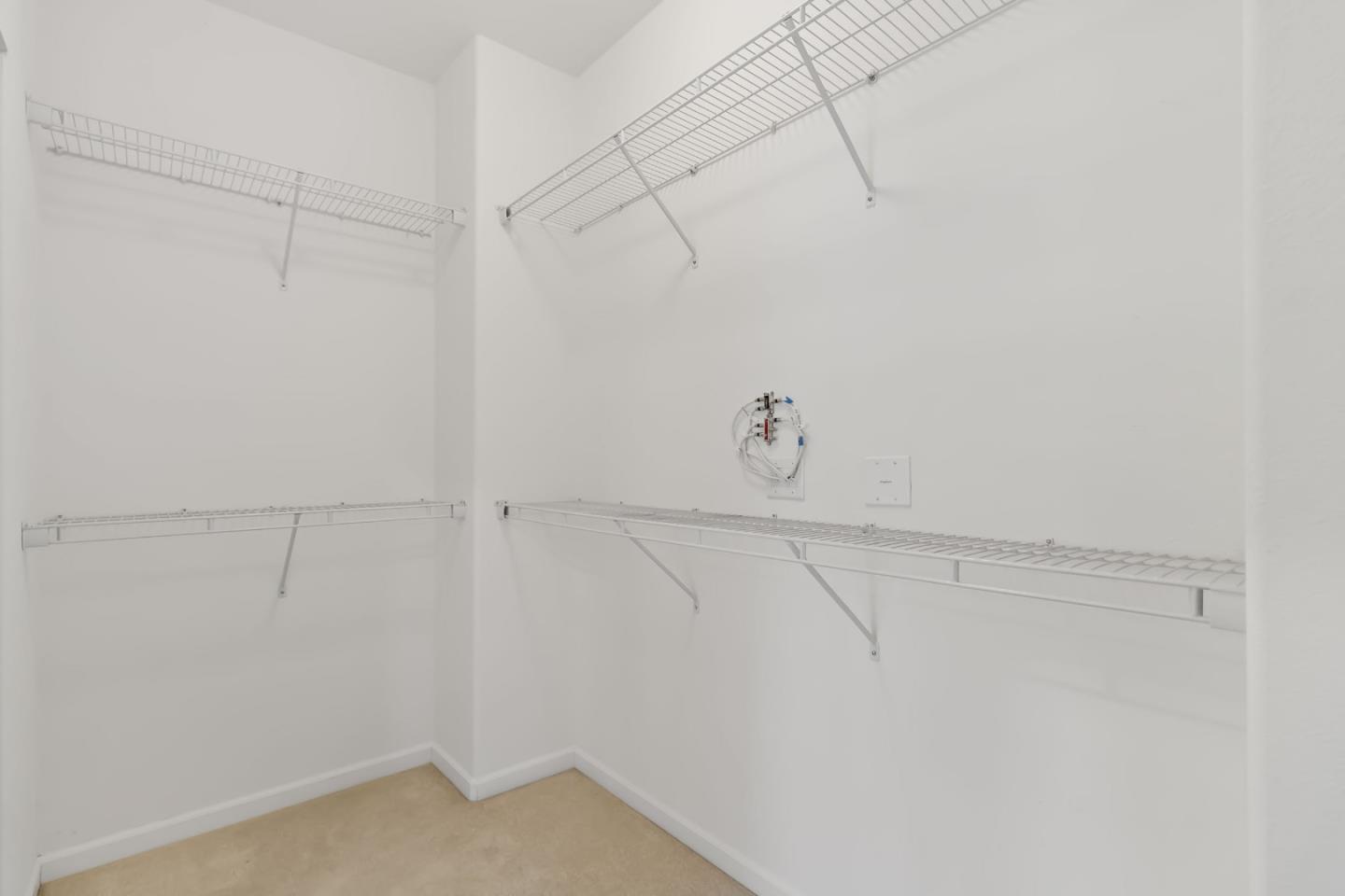 Detail Gallery Image 30 of 56 For 2695 Northern Cross Rd, Hayward,  CA 94545 - 3 Beds | 2/1 Baths