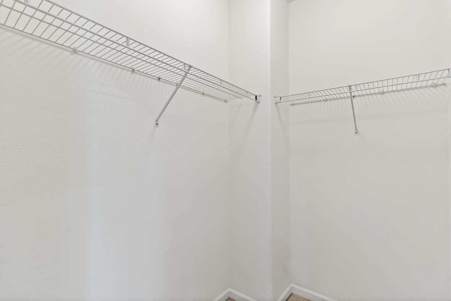 Detail Gallery Image 32 of 56 For 2695 Northern Cross Rd, Hayward,  CA 94545 - 3 Beds | 2/1 Baths