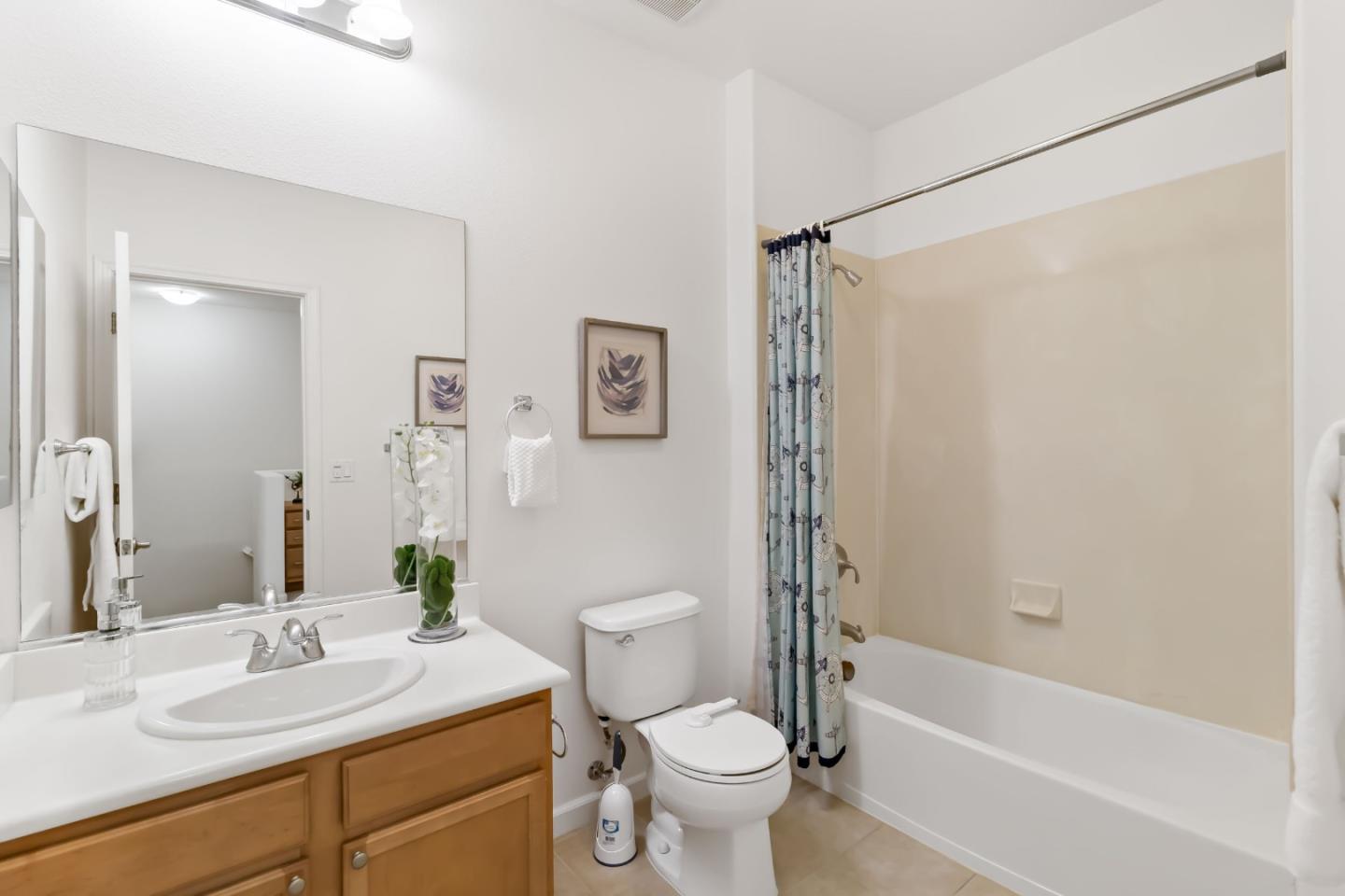 Detail Gallery Image 36 of 56 For 2695 Northern Cross Rd, Hayward,  CA 94545 - 3 Beds | 2/1 Baths