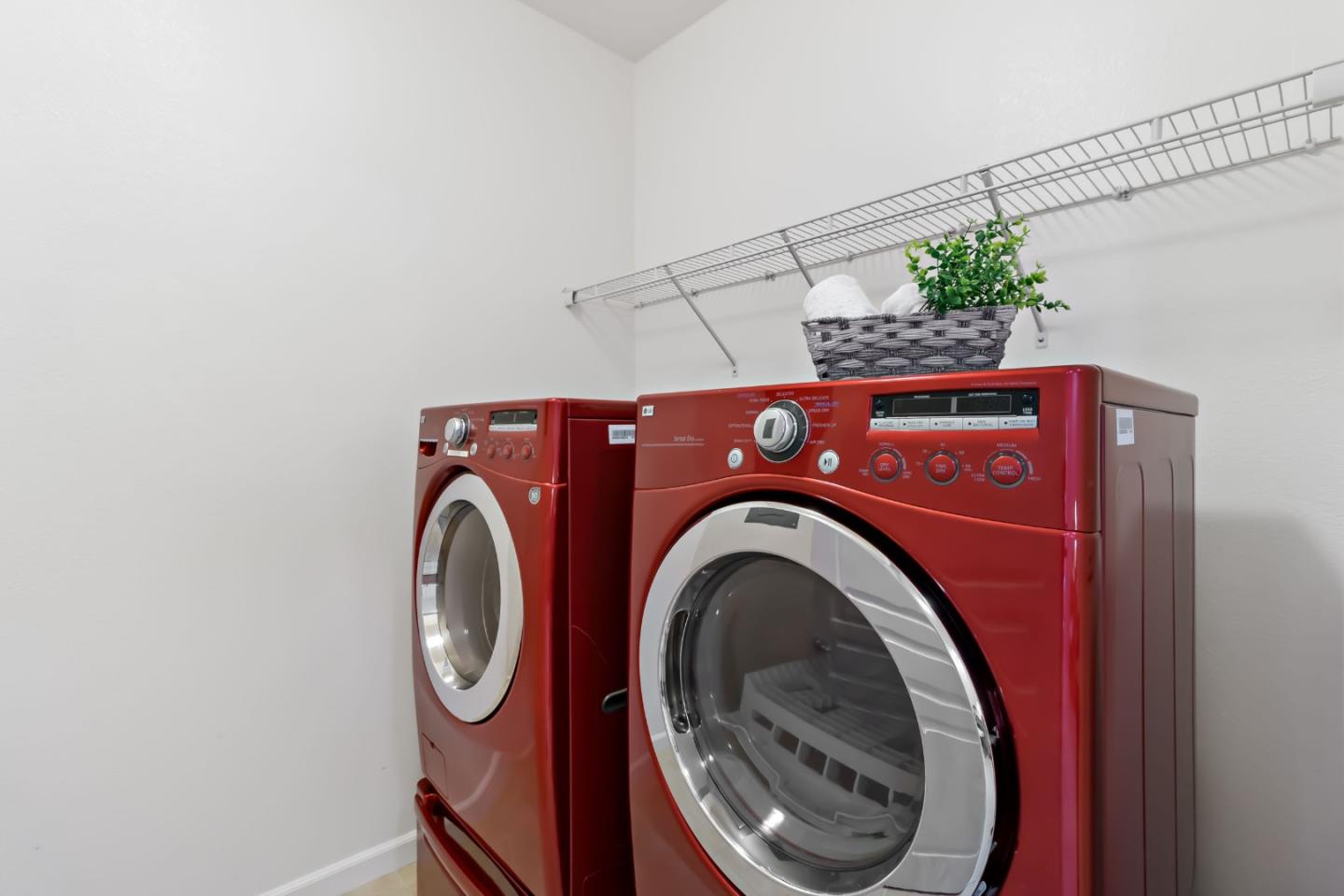 Detail Gallery Image 41 of 56 For 2695 Northern Cross Rd, Hayward,  CA 94545 - 3 Beds | 2/1 Baths