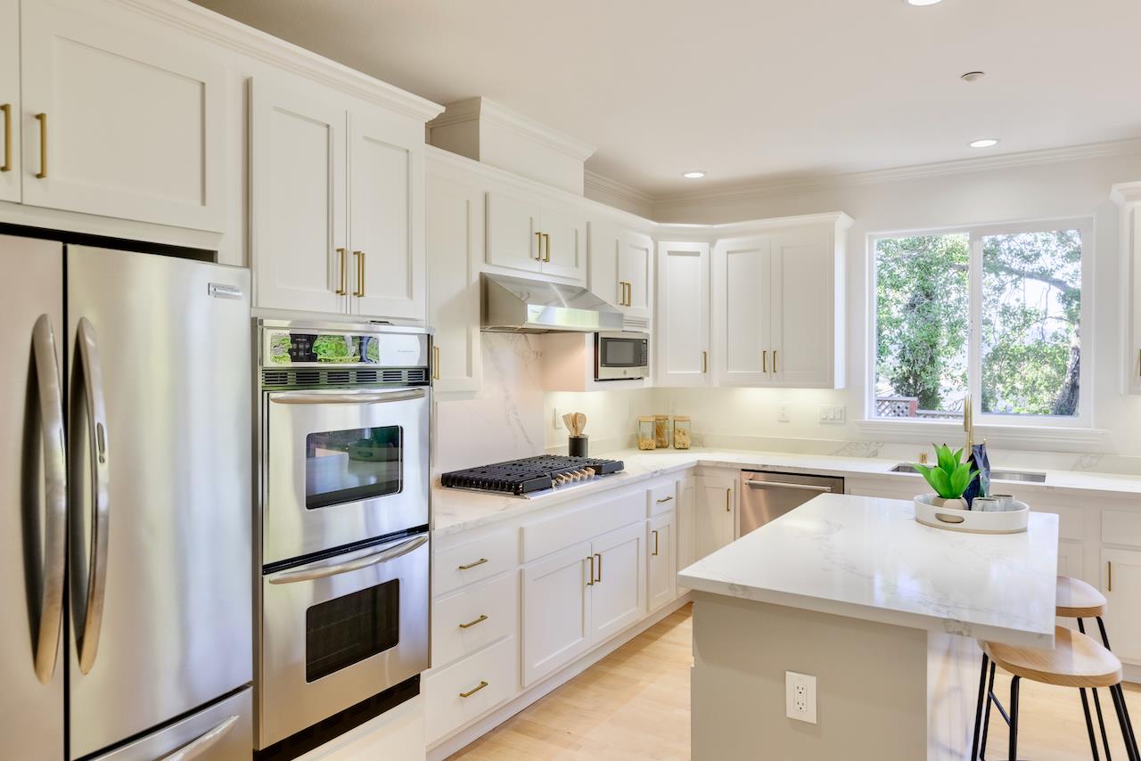 Detail Gallery Image 5 of 119 For 26 Torrey Oaks Ct, Scotts Valley,  CA 95066 - 4 Beds | 2/1 Baths