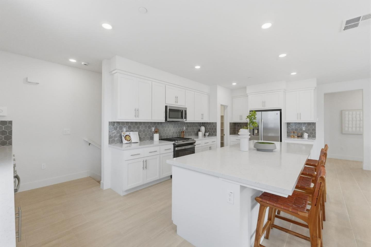 Detail Gallery Image 5 of 54 For 9960 Seawind Way, Newark,  CA 94560 - 2 Beds | 2 Baths