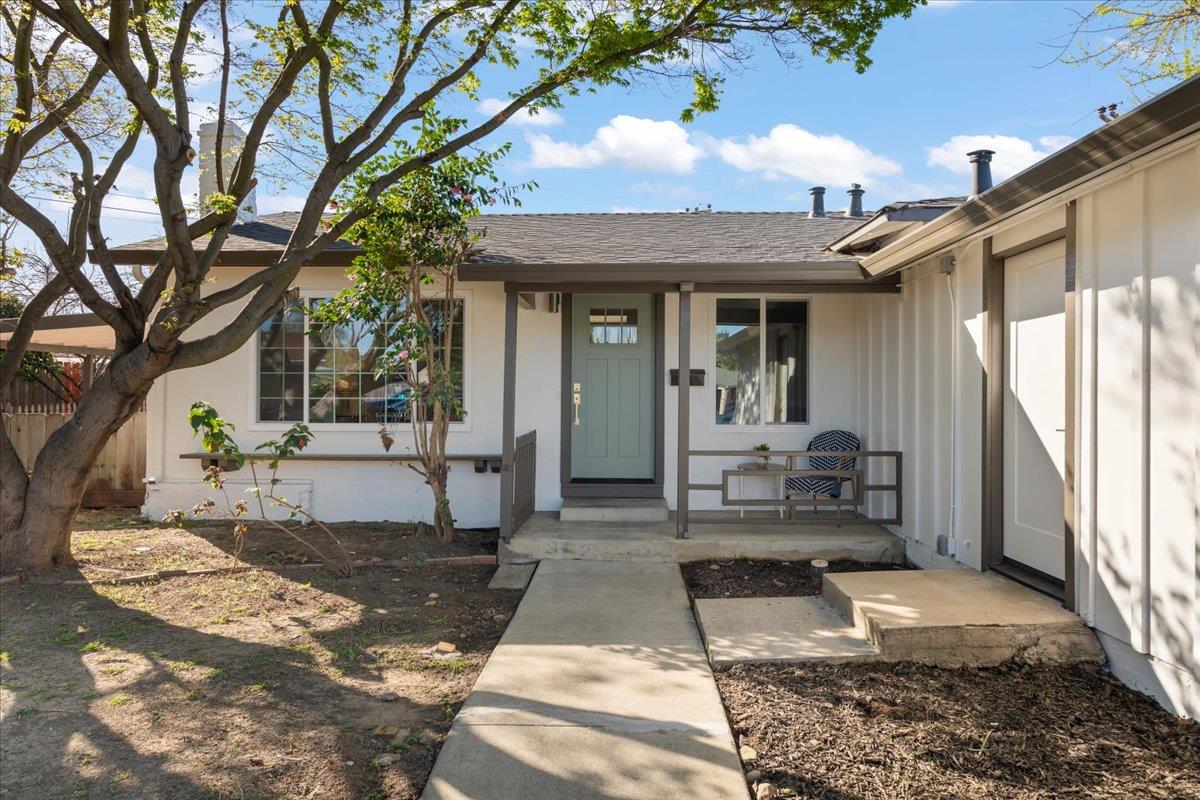 Detail Gallery Image 3 of 19 For 36747 Theta Ct, Fremont,  CA 94536 - 4 Beds | 2/1 Baths