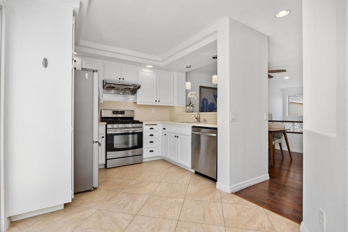 Detail Gallery Image 11 of 25 For 12922 Carmel Creek Rd #34,  San Diego,  CA 92130 - 2 Beds | 2/1 Baths