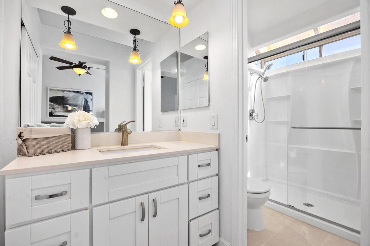 Detail Gallery Image 18 of 25 For 12922 Carmel Creek Rd #34,  San Diego,  CA 92130 - 2 Beds | 2/1 Baths