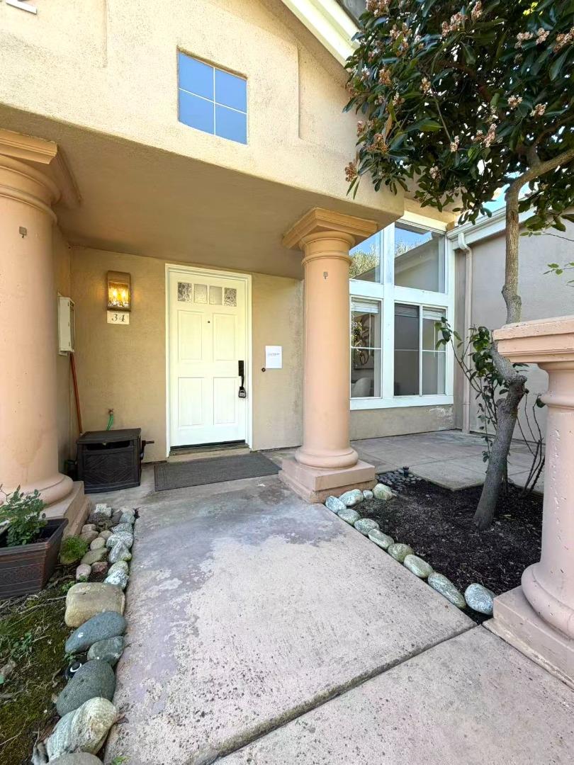 Detail Gallery Image 2 of 25 For 12922 Carmel Creek Rd #34,  San Diego,  CA 92130 - 2 Beds | 2/1 Baths