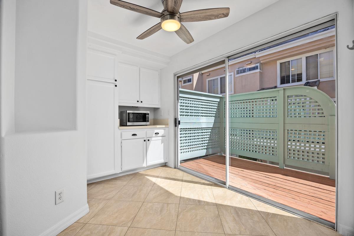 Detail Gallery Image 9 of 25 For 12922 Carmel Creek Rd #34,  San Diego,  CA 92130 - 2 Beds | 2/1 Baths