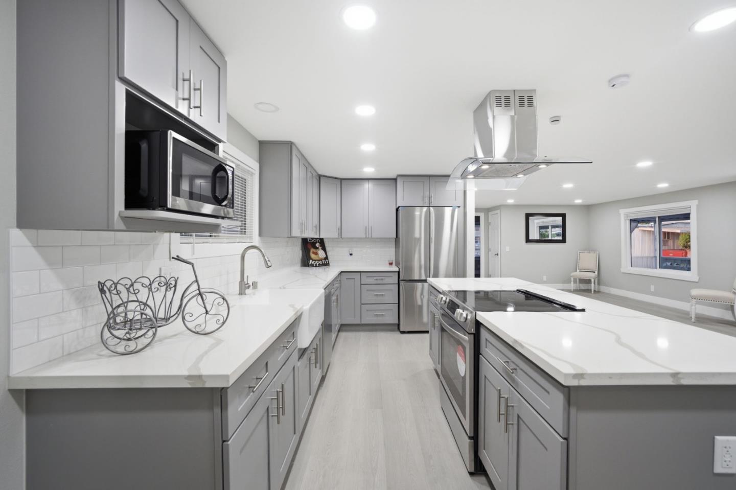 Detail Gallery Image 11 of 21 For 174 Redwood Ave #174,  Hollister,  CA 95023 - 4 Beds | 2 Baths