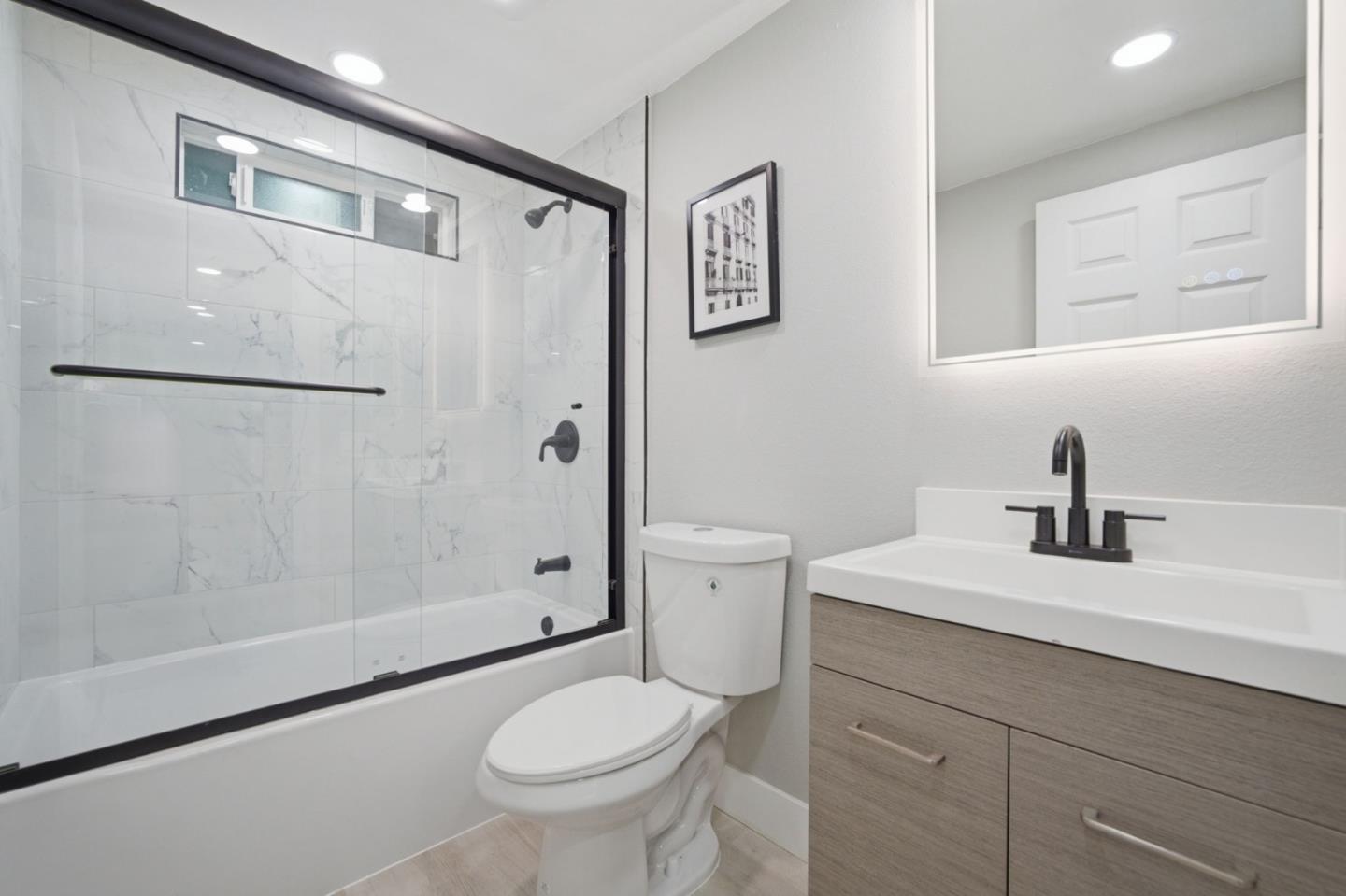 Detail Gallery Image 14 of 21 For 174 Redwood Ave #174,  Hollister,  CA 95023 - 4 Beds | 2 Baths