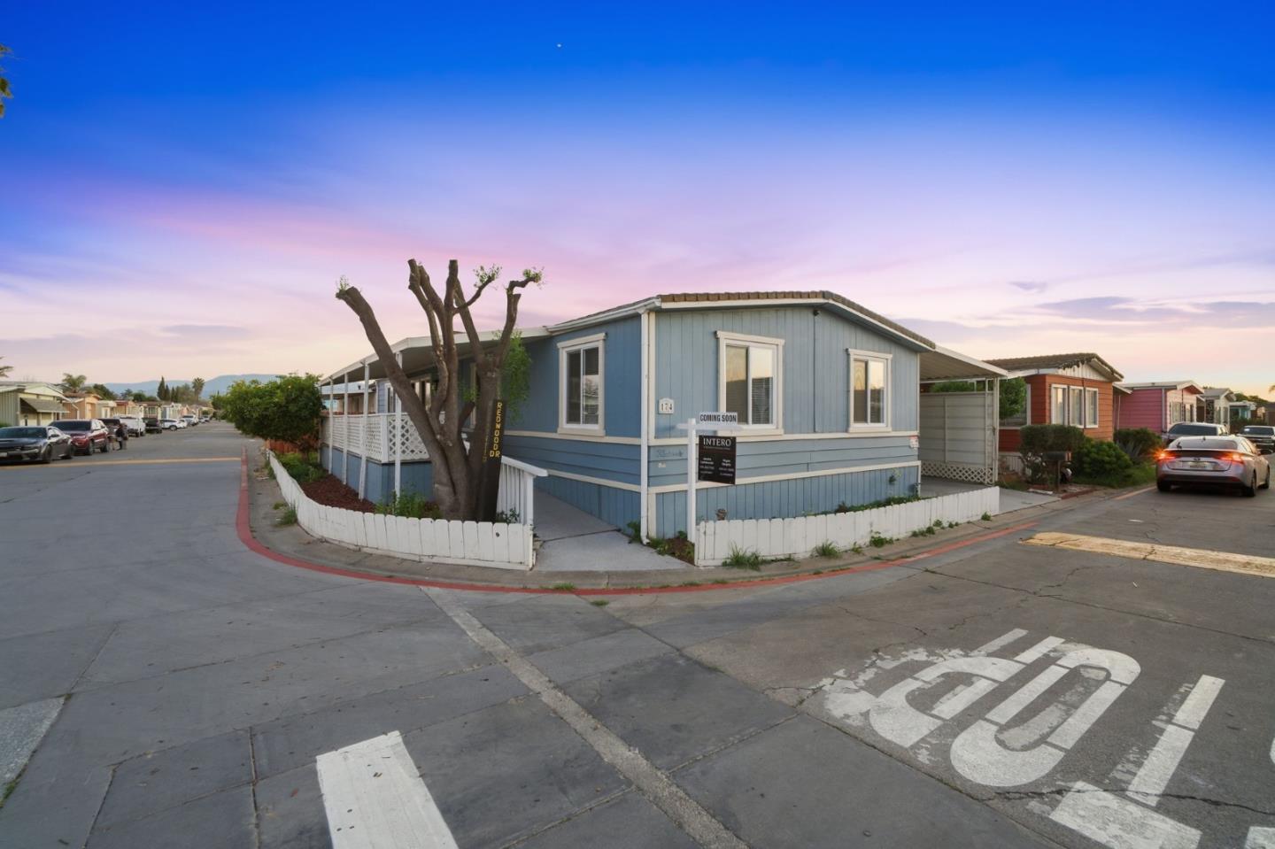 Detail Gallery Image 3 of 21 For 174 Redwood Ave #174,  Hollister,  CA 95023 - 4 Beds | 2 Baths