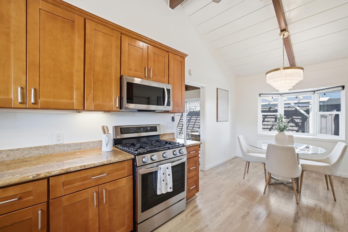 Detail Gallery Image 10 of 52 For 1191 Carrie Lee Way, San Jose,  CA 95118 - 3 Beds | 2 Baths