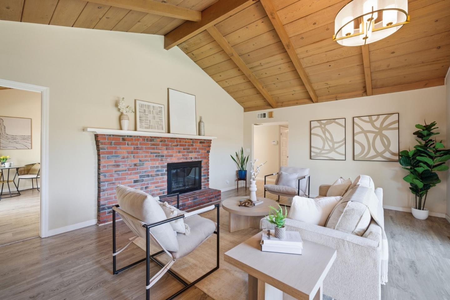 Detail Gallery Image 4 of 52 For 1191 Carrie Lee Way, San Jose,  CA 95118 - 3 Beds | 2 Baths