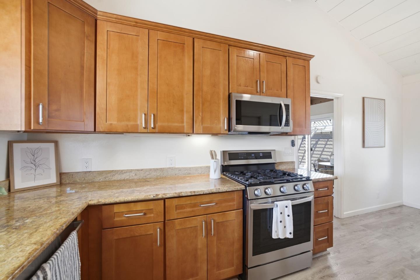 Detail Gallery Image 9 of 52 For 1191 Carrie Lee Way, San Jose,  CA 95118 - 3 Beds | 2 Baths