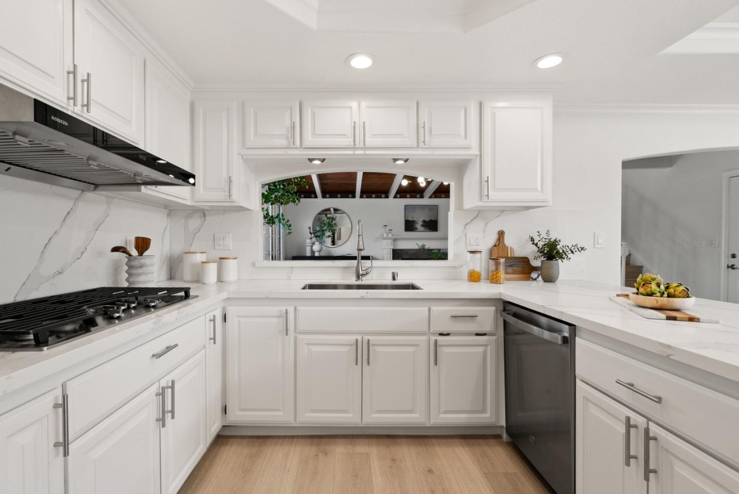 Detail Gallery Image 23 of 65 For 1282 Sandia Ave, Sunnyvale,  CA 94089 - 5 Beds | 3 Baths