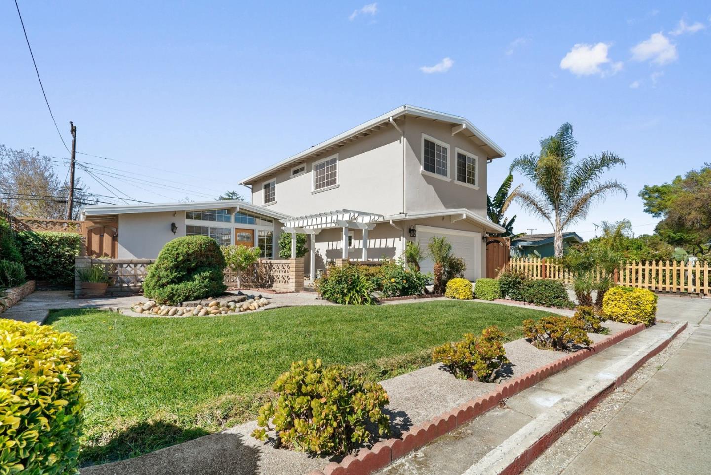 Detail Gallery Image 3 of 65 For 1282 Sandia Ave, Sunnyvale,  CA 94089 - 5 Beds | 3 Baths