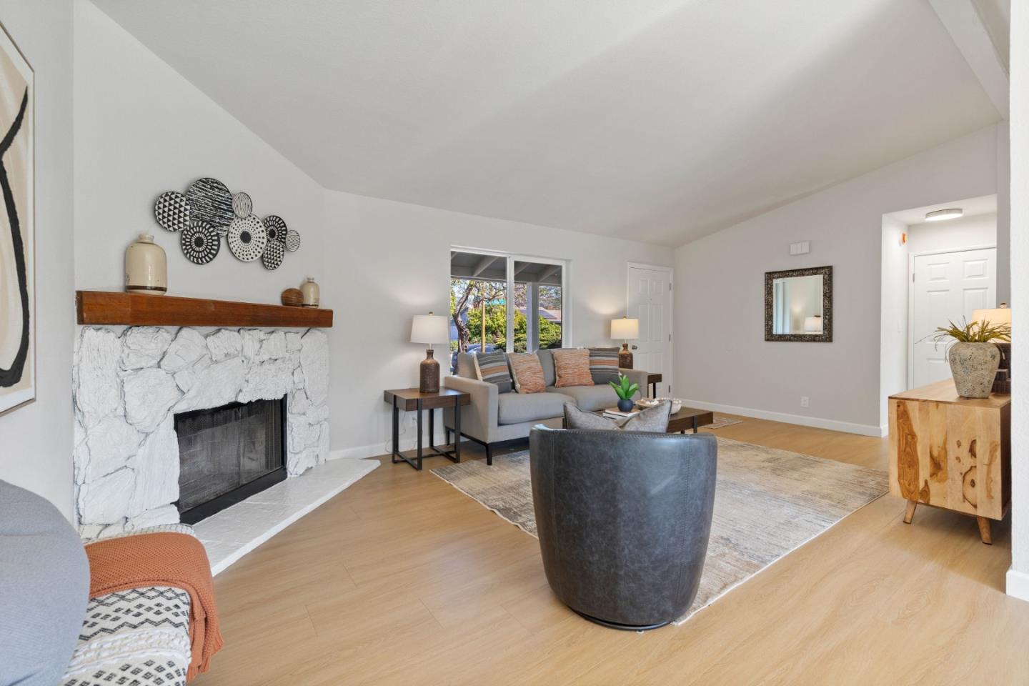 Detail Gallery Image 5 of 45 For 2667 Sand Point Dr, San Jose,  CA 95148 - 3 Beds | 2 Baths