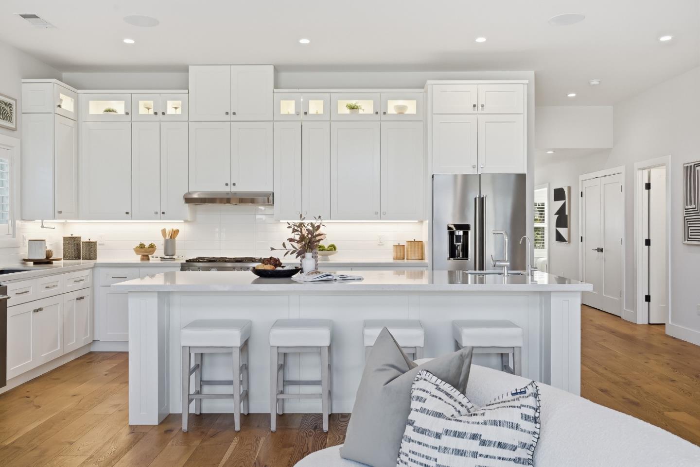 Detail Gallery Image 15 of 55 For 1979 Josephine Ave, San Jose,  CA 95124 - 4 Beds | 2/1 Baths