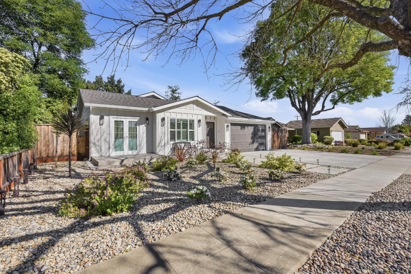 Detail Gallery Image 2 of 55 For 1979 Josephine Ave, San Jose,  CA 95124 - 4 Beds | 2/1 Baths