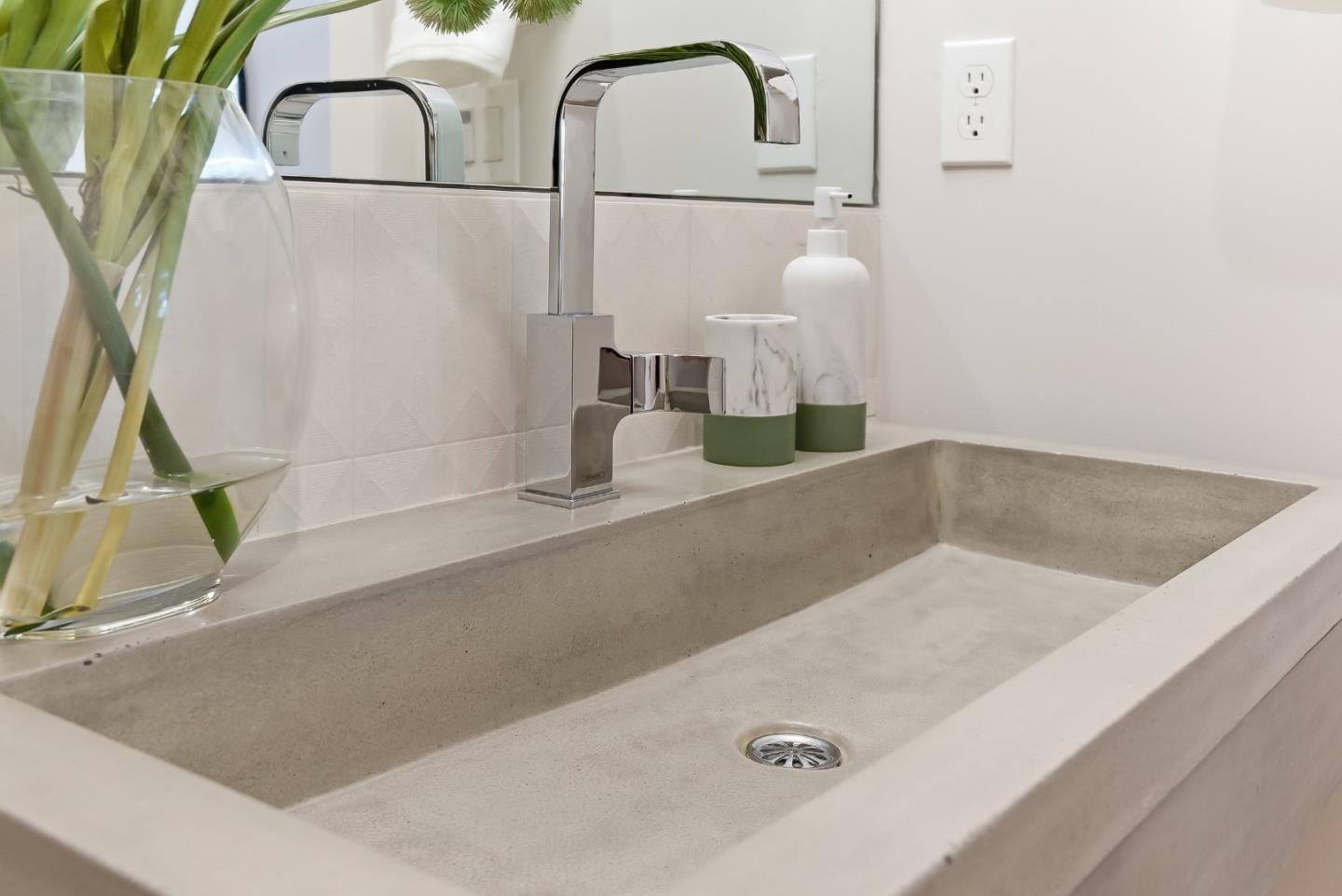 Detail Gallery Image 25 of 55 For 1979 Josephine Ave, San Jose,  CA 95124 - 4 Beds | 2/1 Baths