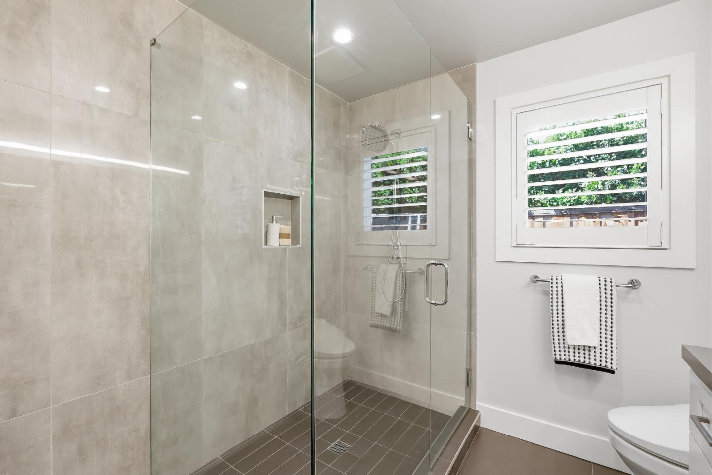 Detail Gallery Image 36 of 55 For 1979 Josephine Ave, San Jose,  CA 95124 - 4 Beds | 2/1 Baths