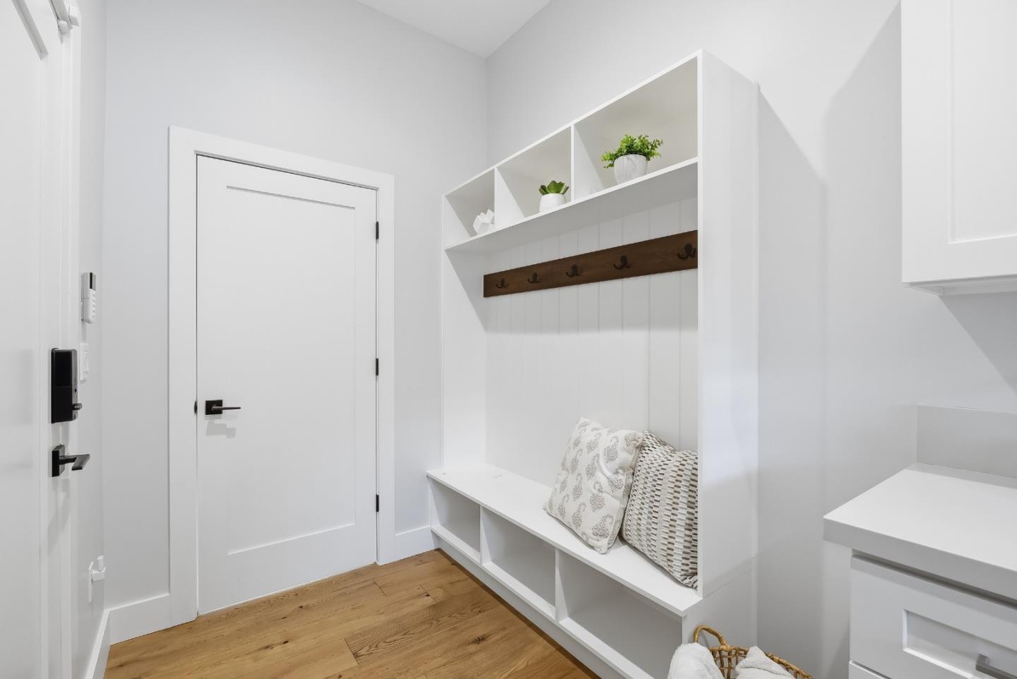 Detail Gallery Image 38 of 55 For 1979 Josephine Ave, San Jose,  CA 95124 - 4 Beds | 2/1 Baths