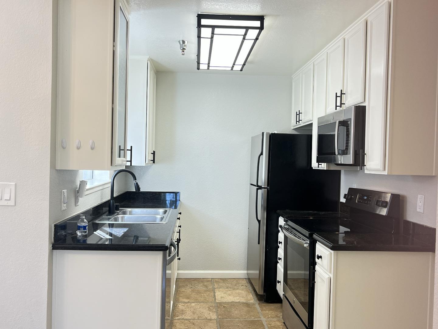 Detail Gallery Image 3 of 21 For 880 E Fremont Ave #720,  Sunnyvale,  CA 94087 - 2 Beds | 2 Baths