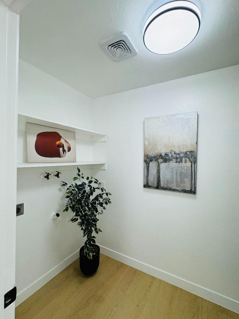 Detail Gallery Image 15 of 16 For 1213 Lightland Rd, San Jose,  CA 95121 - 3 Beds | 2 Baths